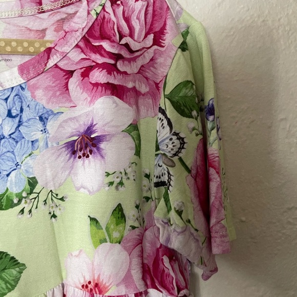 Posh Peanut Floral Top - Picture 4 of 5